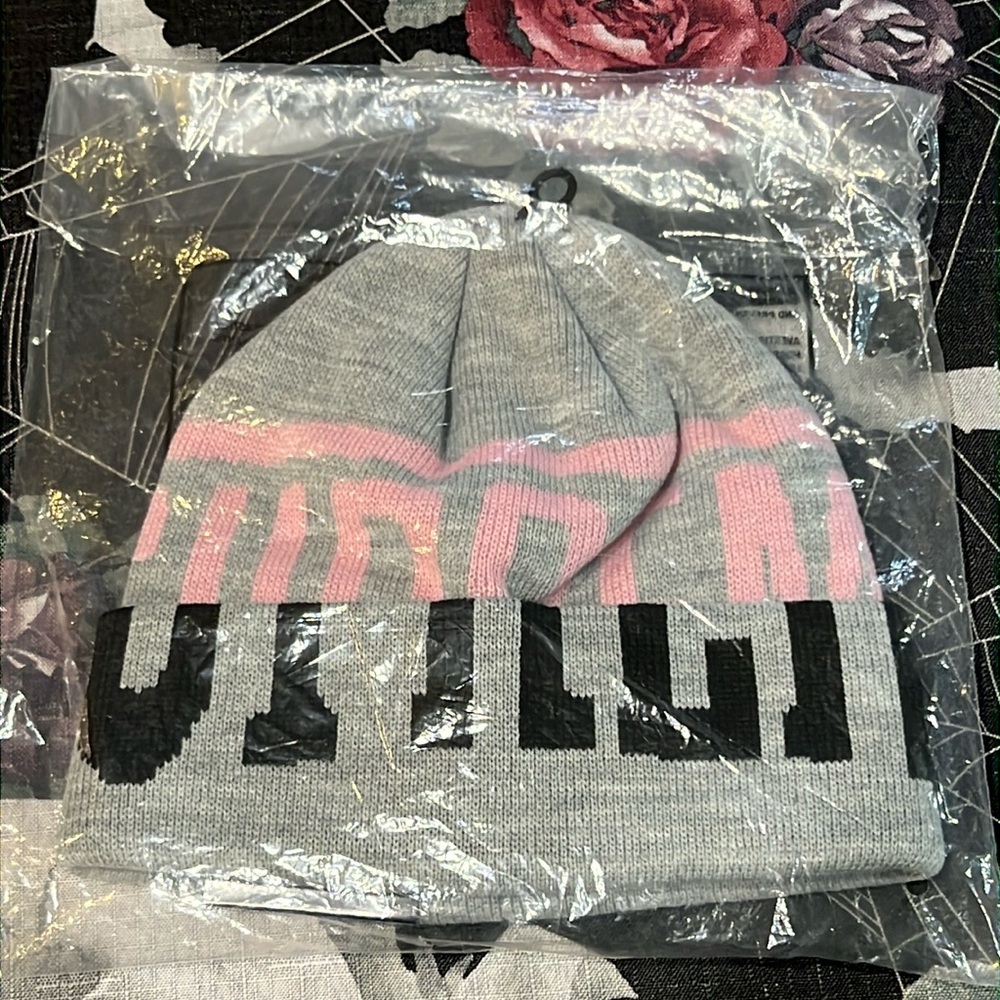 NWT FW21 SUPREME x NEW ERA 2-TONE LOGO BOGO GREY/BLACK/PINK BEANIE KNIT HAT RARE - Picture 1 of 4